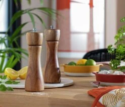 Habitat Global Wooden Salt And Pepper Grinder - Natural 6 Habitat Global Wooden Salt And Pepper Grinder - Natural -Habitat 1178900 R Z001C