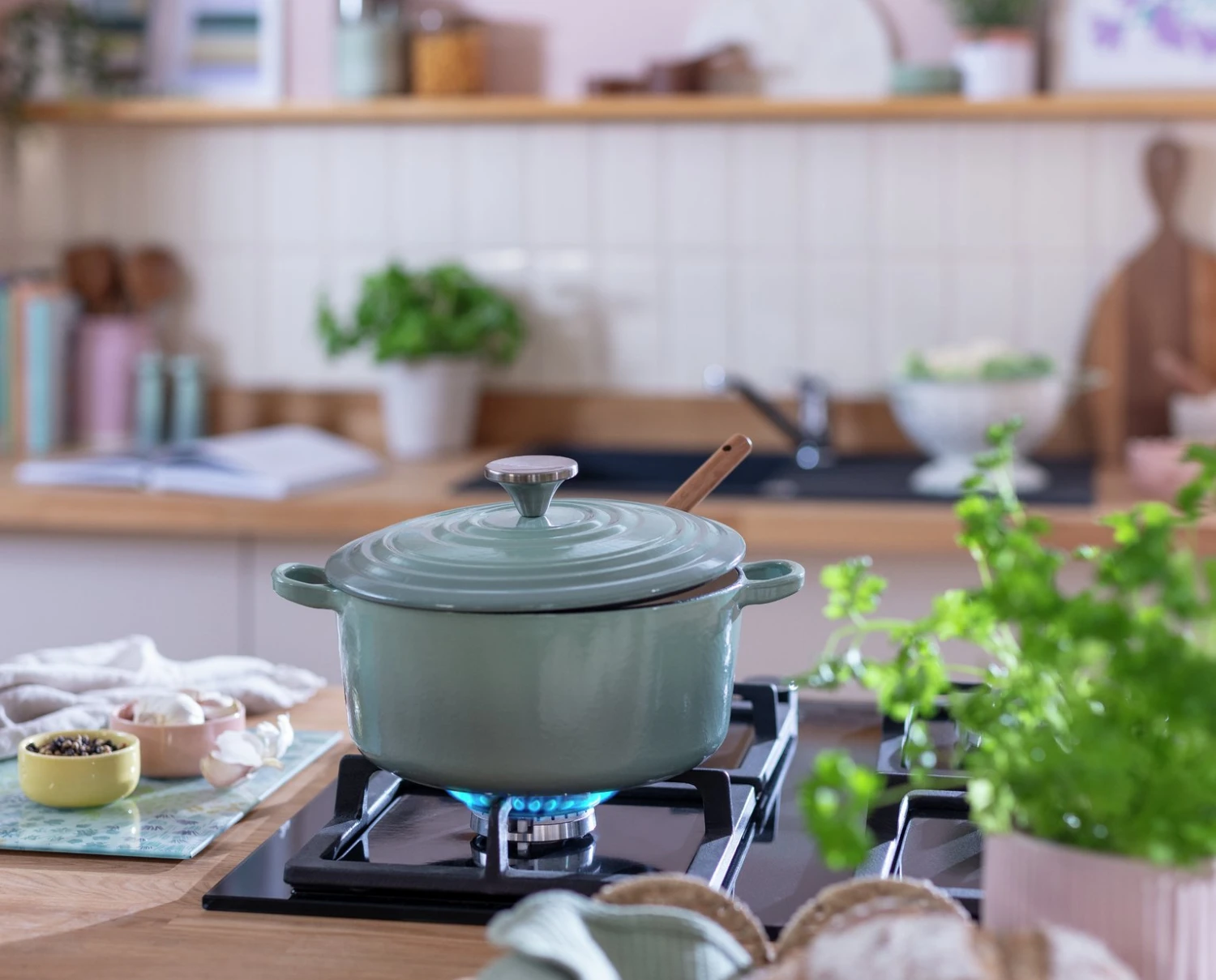 Habitat 3.3 Litre Cast Iron Casserole Dish - Green 4 Habitat 3.3 Litre Cast Iron Casserole Dish - Green - Image 2