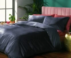 Habitat Plain Velvet Navy Bedding Set - Double -Habitat 2063241 R Z004A