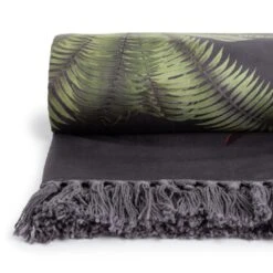 Habitat Graphic Palm Printed Throw - Black - 125X150cm 9 Habitat Graphic Palm Printed Throw - Black - 125X150cm -Habitat 2067869 R Z002A