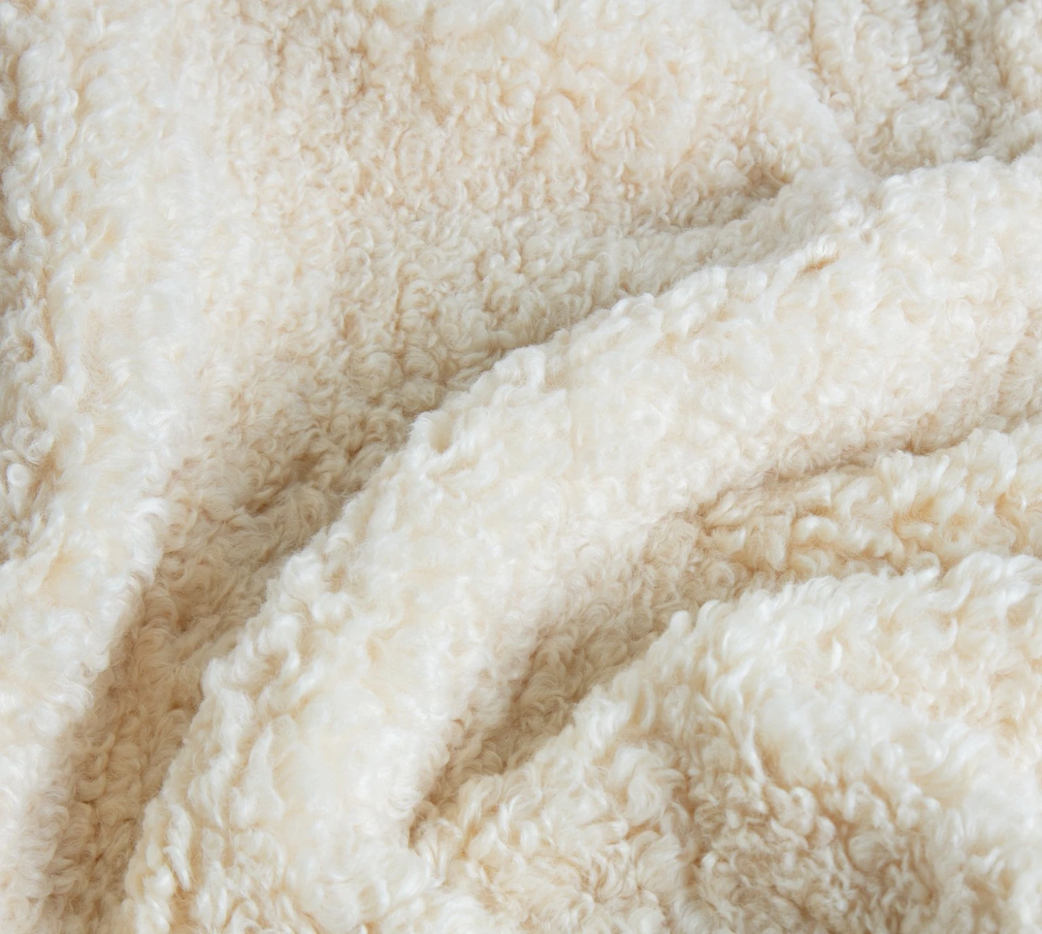 Habitat Shearling Throw - Oatmeal - 150x200cm 7 Habitat Shearling Throw - Oatmeal - 150x200cm - Image 5