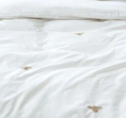 Habitat 180TC Embroidered Bee White Bedding Set - Single -Habitat 3347540 R Z006A