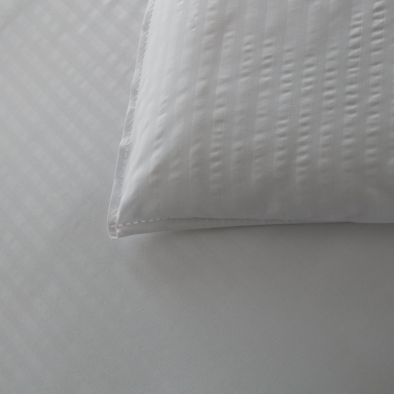 Habitat Feels Like Down 10.5 Tog Duvet - Double 10 Habitat Feels Like Down 10.5 Tog Duvet - Double - Image 8