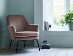 Habitat Celine Velvet Accent Chair - Pink -Habitat 8809708 R Z001C