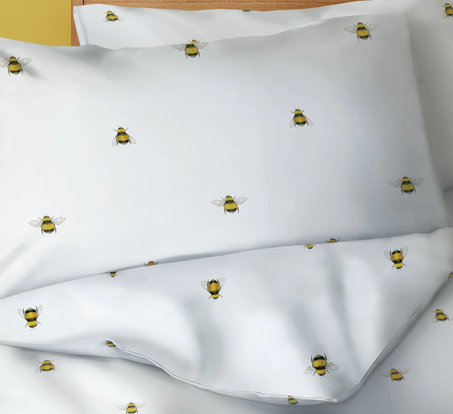 Habitat Hideaway Bee Print White Bedding Set - Single 7 Habitat Hideaway Bee Print White Bedding Set - Single - Image 5