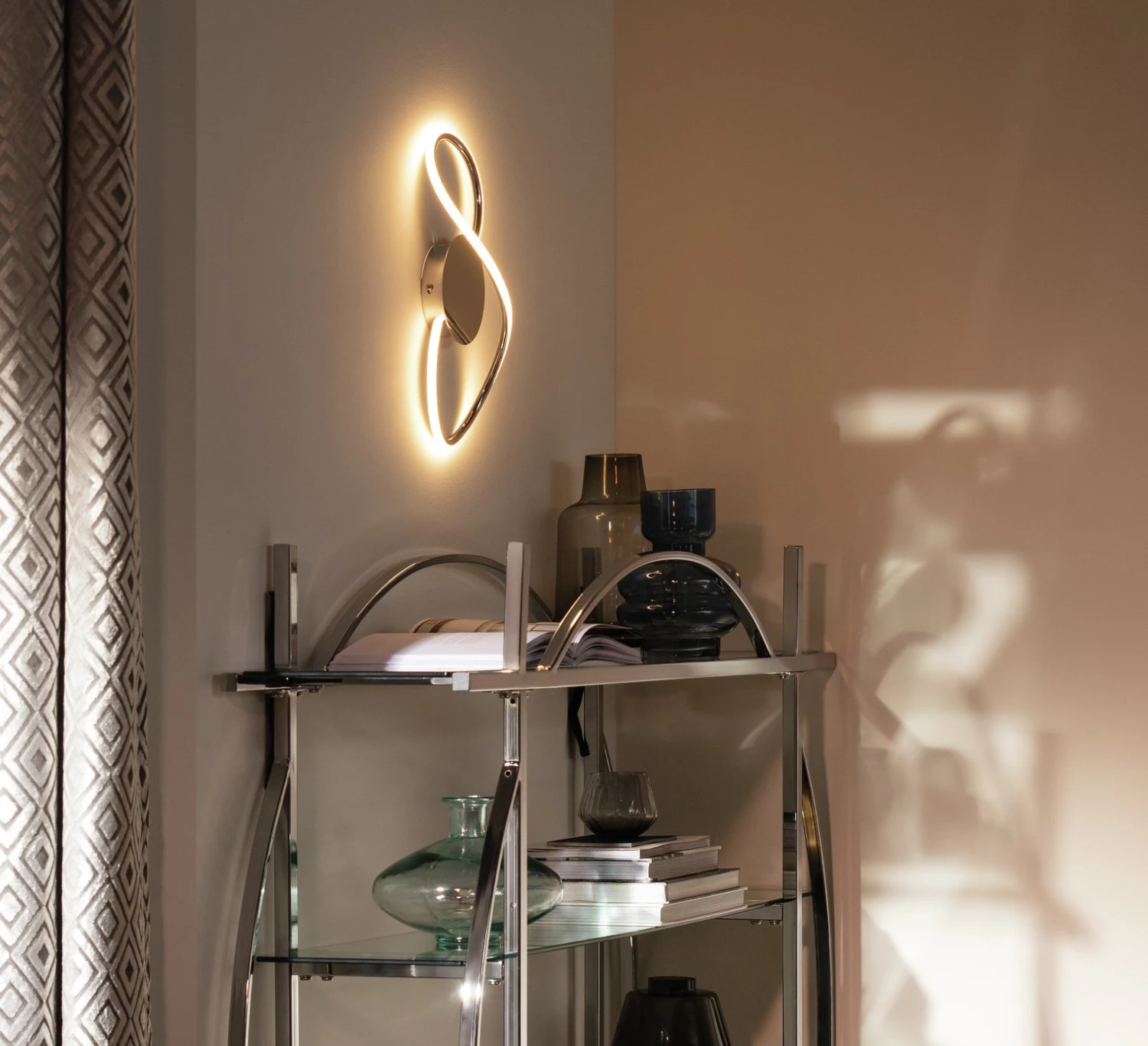 Habitat Argos Home Bowdon Metal LED Swirl Wall Light - Metalic 4 Habitat Argos Home Bowdon Metal LED Swirl Wall Light - Metalic - Image 2