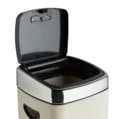 Habitat 30 Litre Square Touch Top Bin - Cream 10 Habitat 30 Litre Square Touch Top Bin - Cream -Habitat 9212679 R Z003A