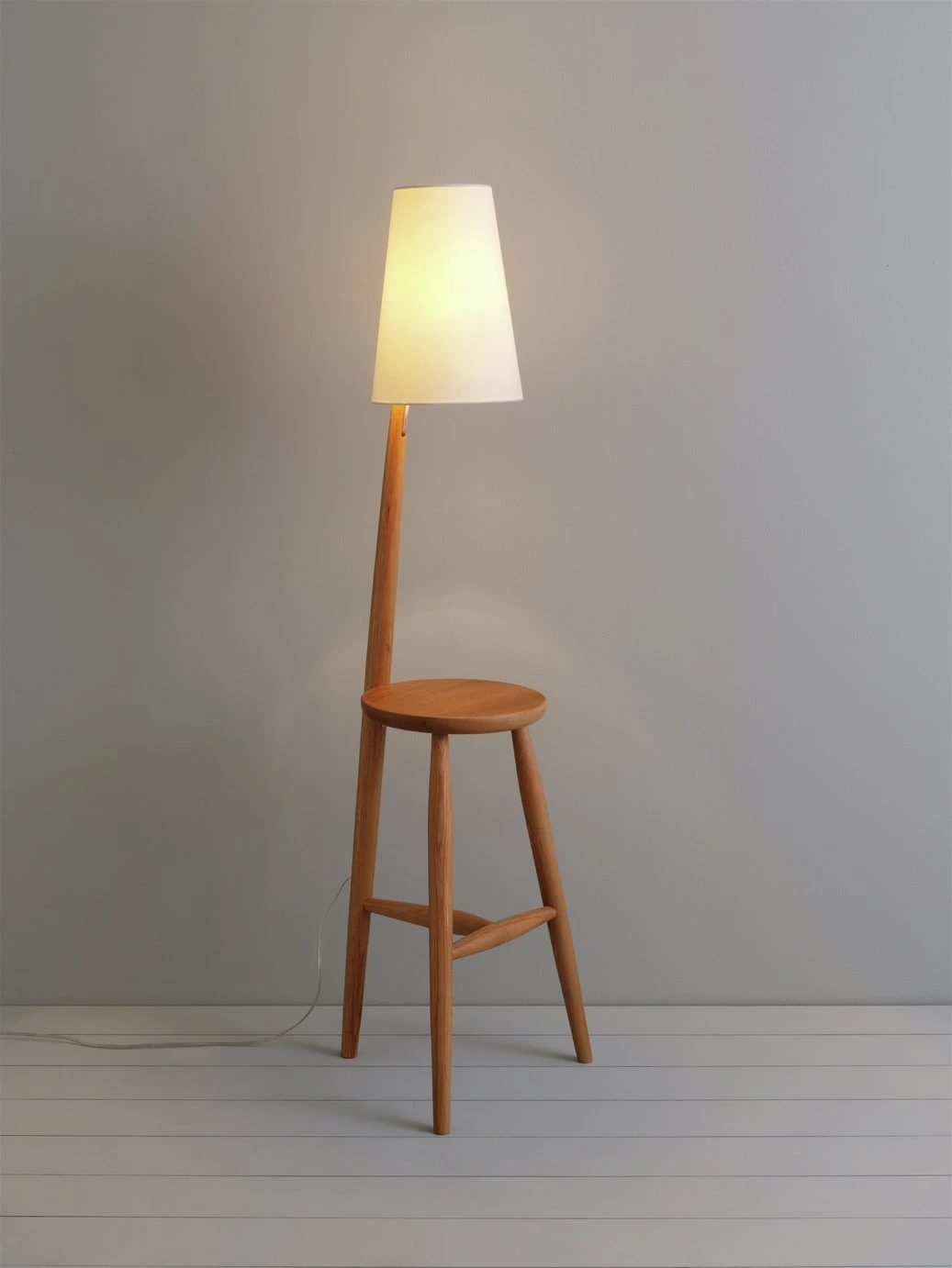 Habitat Wallace Complete Floor Lamp - Oak 6 Habitat Wallace Complete Floor Lamp - Oak - Image 4