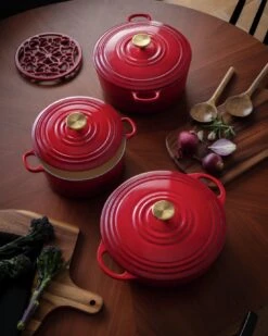 Habitat Country Manor 3.3 Litre Cast Iron Casserole Dish -Habitat 9377129 R Z004C