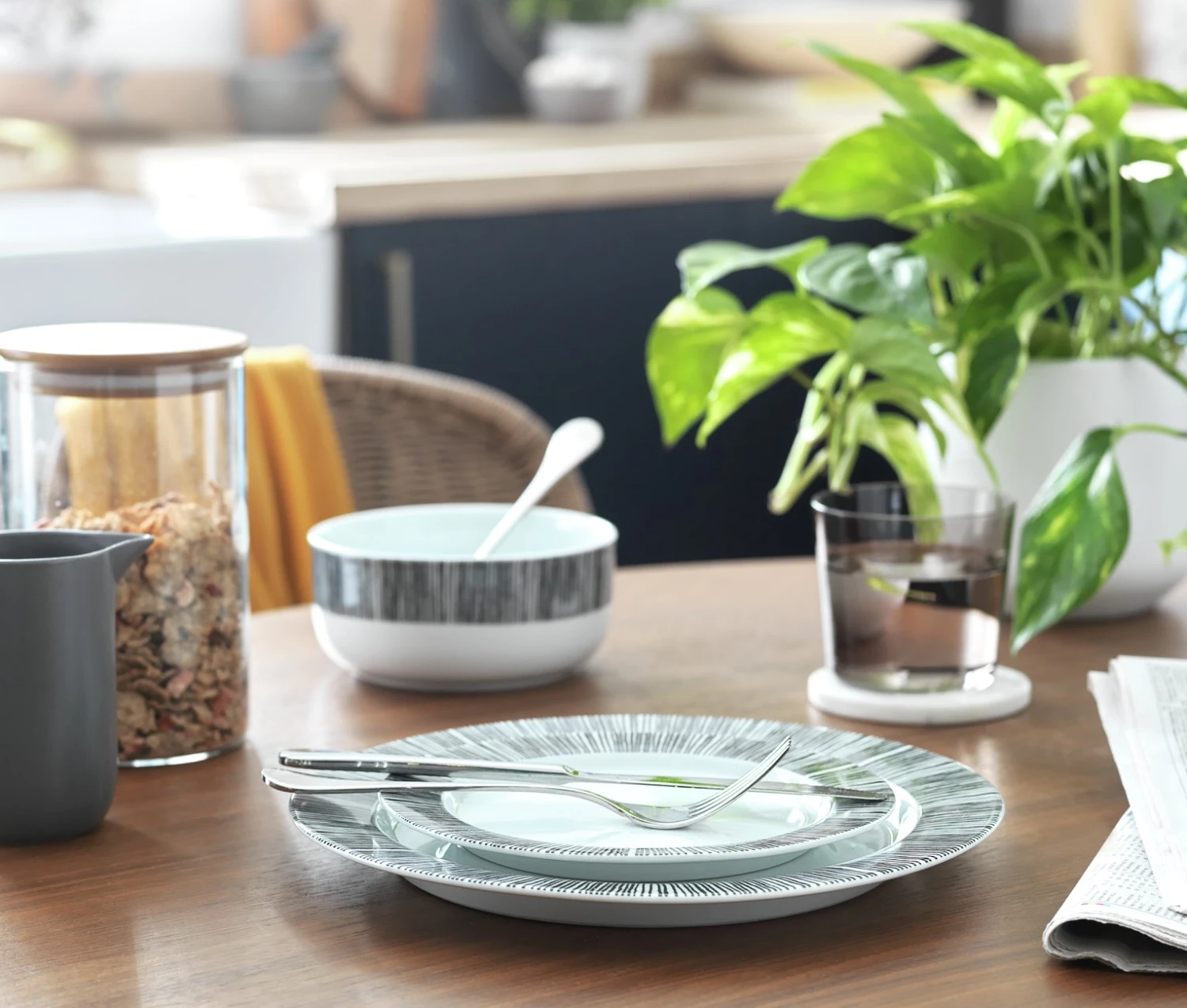 Habitat Black Dash 12 Piece Porcelain Dinner Set 4 Habitat Black Dash 12 Piece Porcelain Dinner Set - Image 2