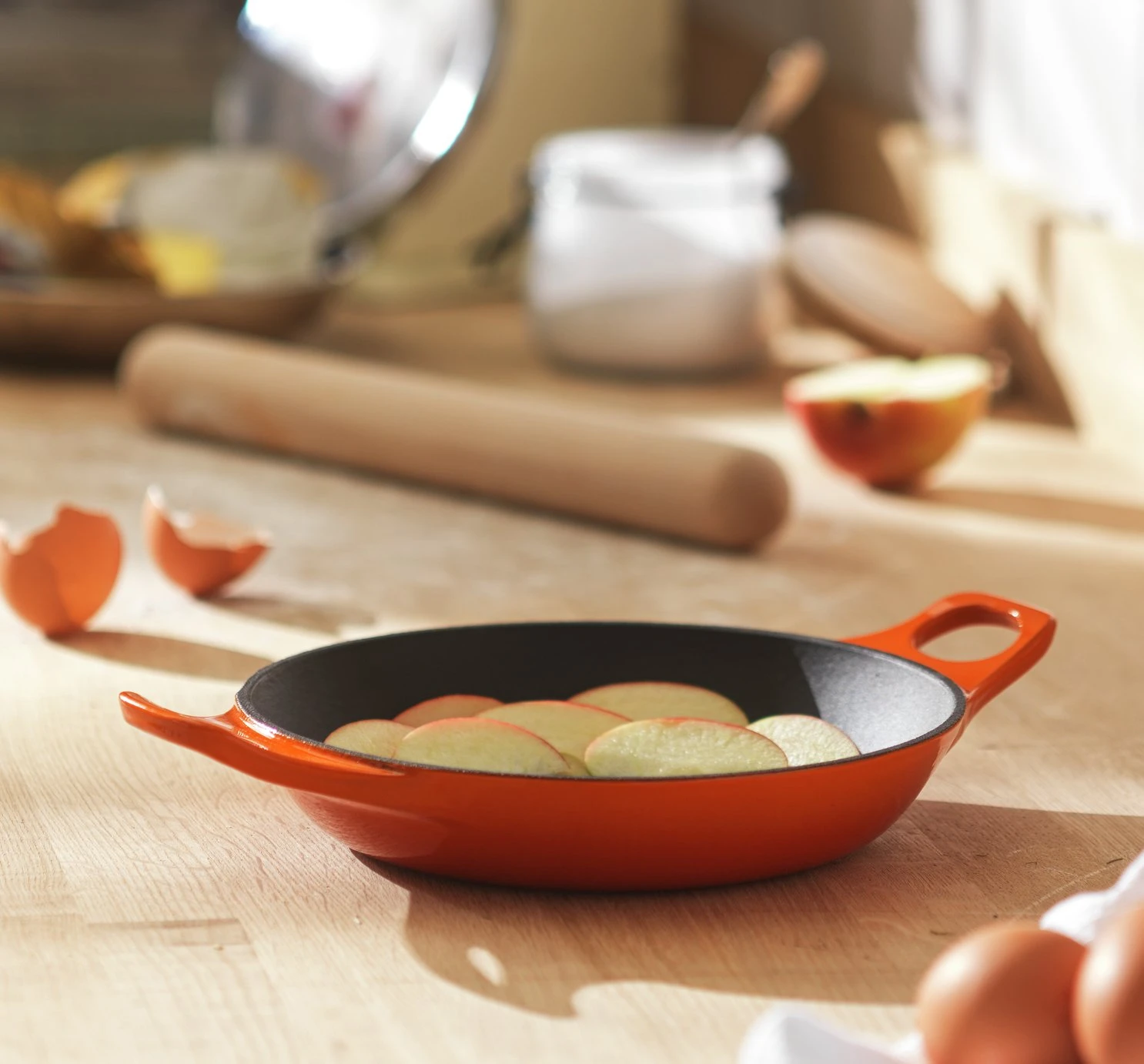 Habitat 20cm Round Cast Iron Oven Dish - Orange 4 Habitat 20cm Round Cast Iron Oven Dish - Orange - Image 2