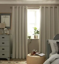 Habitat Blackout Eyelet Curtain - Cream -Habitat 9642335 R Z002C